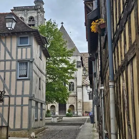 Parking Gratuit, Confort, Charme Et Tranquillite Troyes